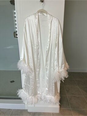 BRIDAL ROBE SET- Includes maid of honor and bridesmaid robes